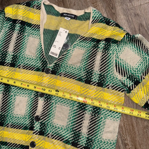 Urban Outfitters • Plaid Graphic Cardigan - Picture 6 of 9